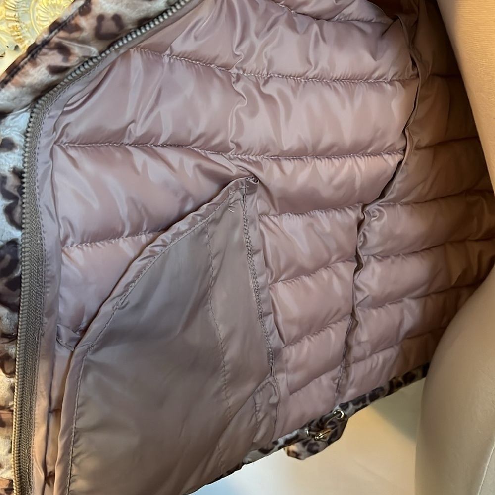 Bernardo Packable Puffer Brown & Cream Leopard Print Jacket lightweight Size  M - Picture 12 of 16